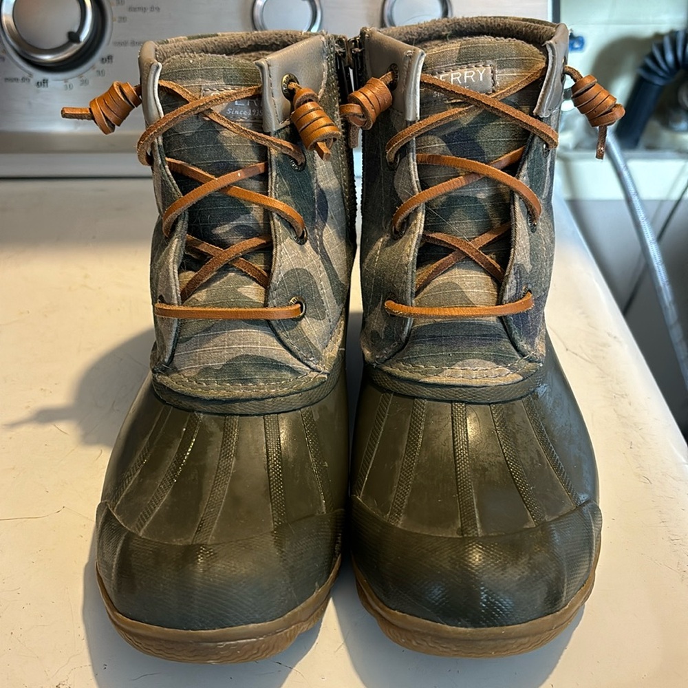 Women’s Sperry Camo Boots